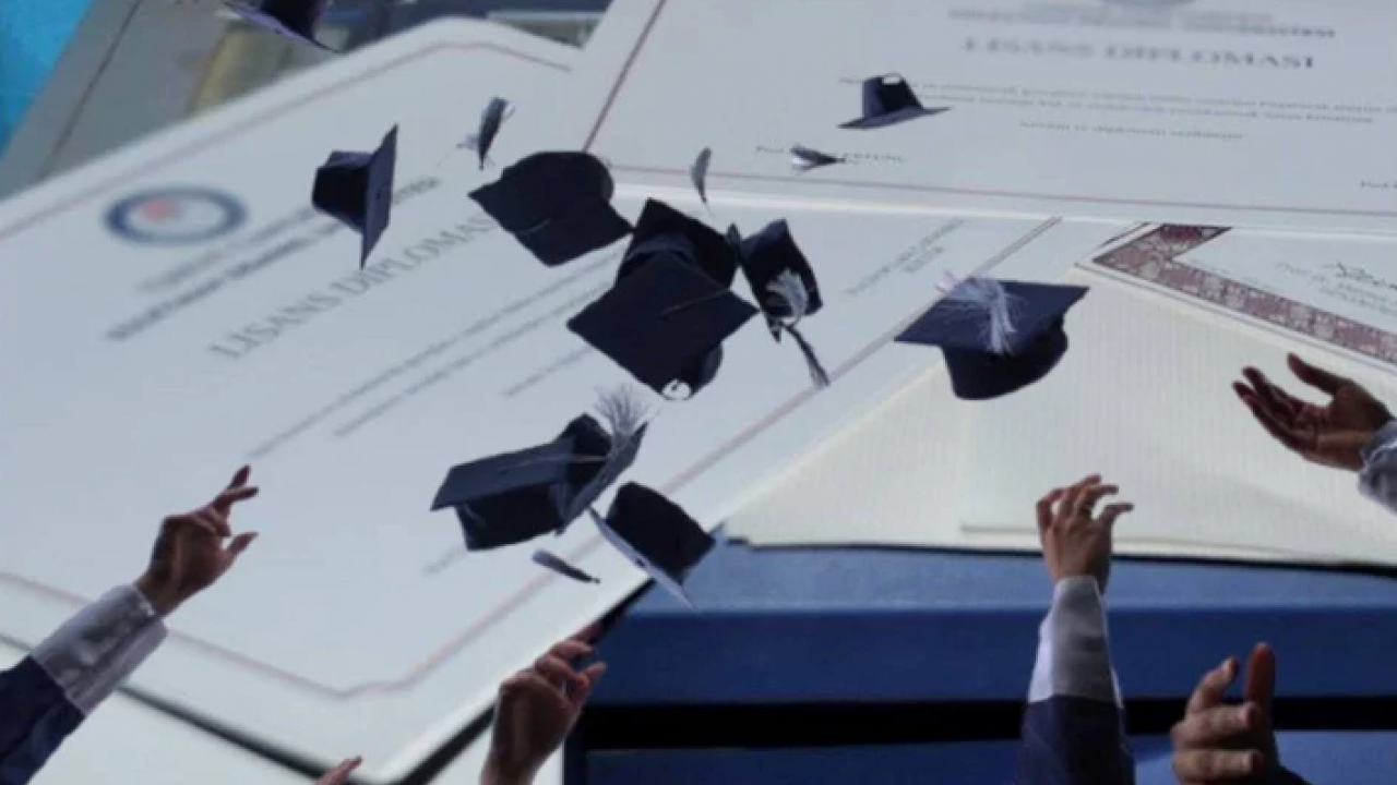 Foto - Abdülhamit Han'ın torunu 'edep yahu' diyerek sessizliğini bozdu