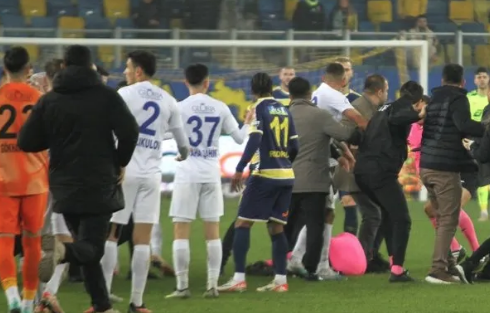 Foto - Abdulla Sönmez yazdı! Protokol bölümü çöküşte, çare Asi Sistemi...