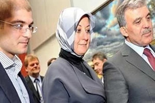Foto - Abdullah Gül ortaya çıktı! Herkes 'kim bu yanındaki gizemli kişi?' diye sordu