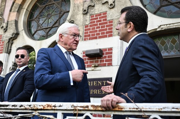 Foto - Abdullah Gül'den şüphe uyandıran hamle! Orada görüldü, herkes "Bu ekibi hangi üst akıl, ne için topladı?" sorusunu soruyor