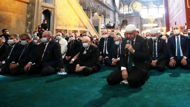 Foto - Abdullah Gül'ün 'Ayasofya Camii' tavrı tepki çekti! 'Pes' dedirten davranışa eleştiri yağdı