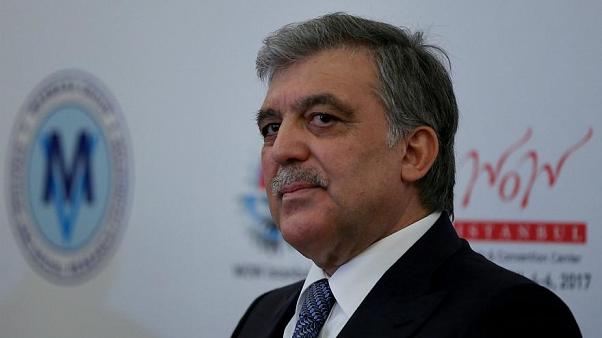 Abdullah Gül'ün 'Ayasofya Camii' tavrı tepki çekti! 'Pes' dedirten davranışa eleştiri yağdı
