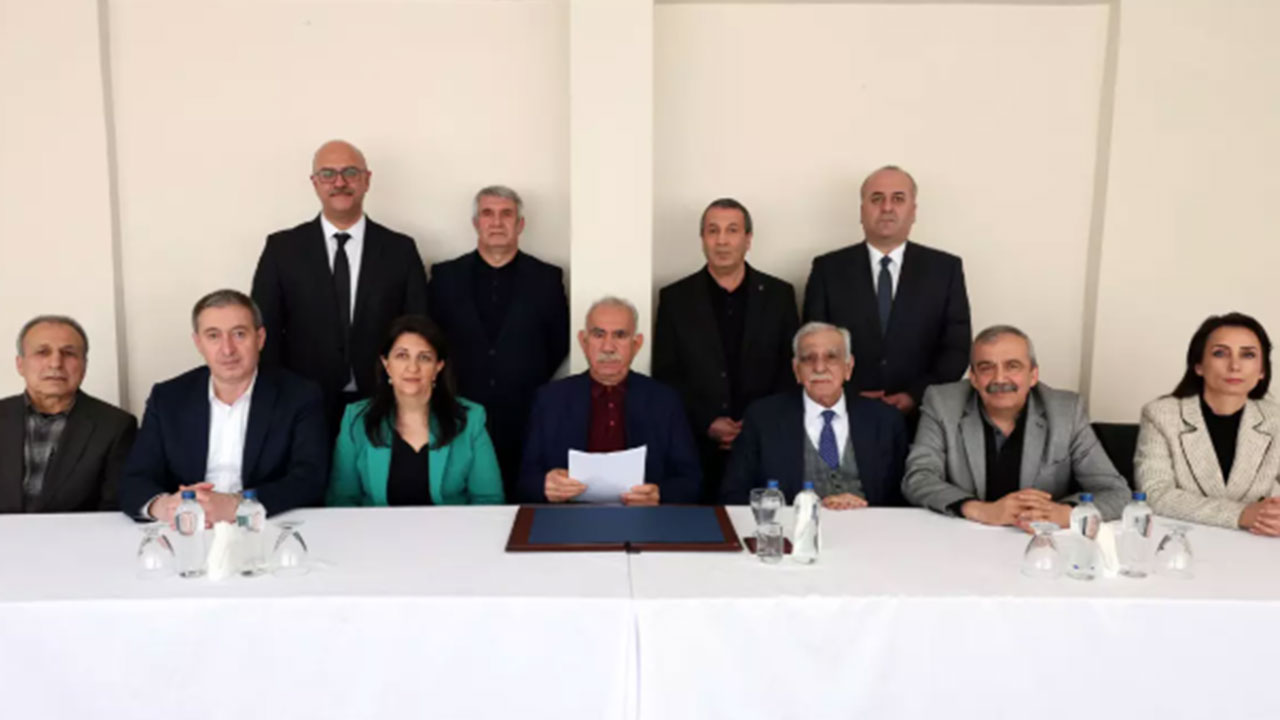 Foto - Abdullah Öcalan'ın çağrısı sonrası canlı yayında şok iddia: PKK kaçırdıkları kamu personellerini...