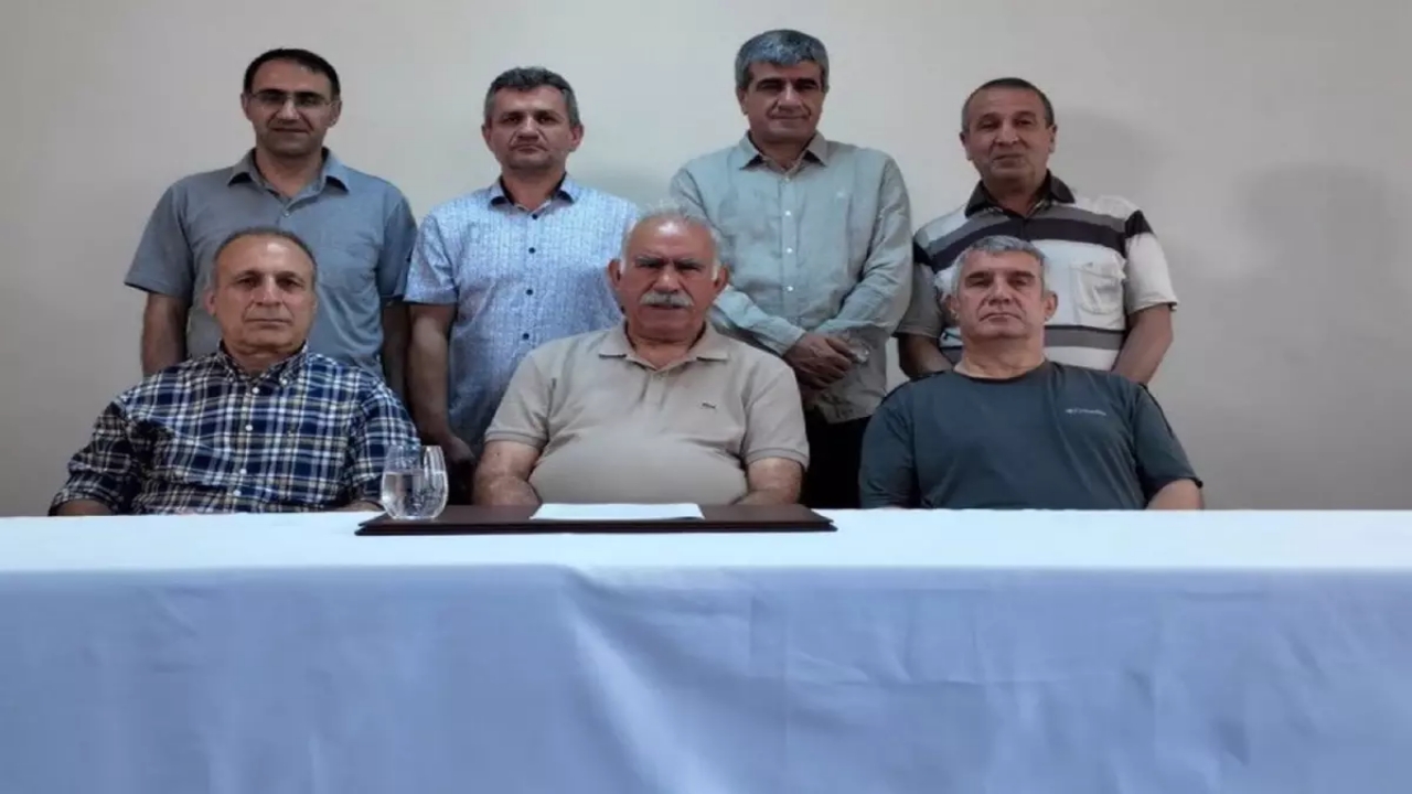 Foto - Abdullah Öcalan’ın yeni fotoğrafı yayınlandı! O detay, çok büyük tartışma çıkardı