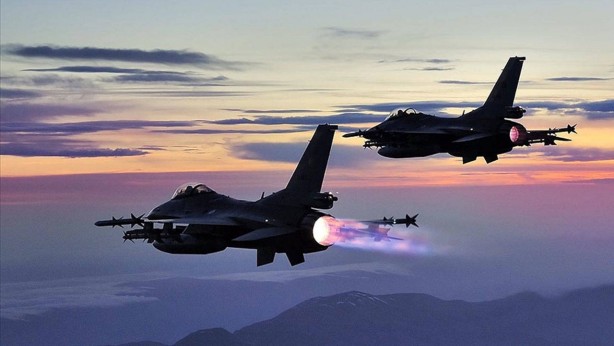 Foto - ABD'ye ait F-16 savaş uçağı düştü! 29 Kasım'da da böyle bir durum yaşanmıştı! 8 asker hayatını yitirmişti!