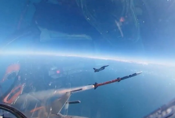 Foto - ABD’yi rahatsız edecek gelişme! GÖKDOĞAN, hedef uçağı düşürdü