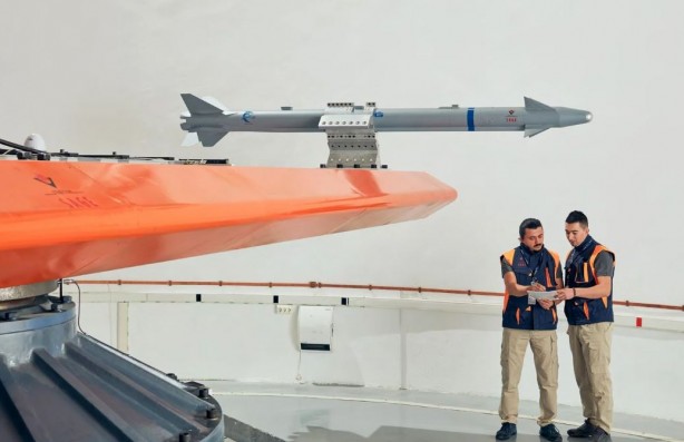 Foto - ABD’yi rahatsız edecek gelişme! GÖKDOĞAN, hedef uçağı düşürdü