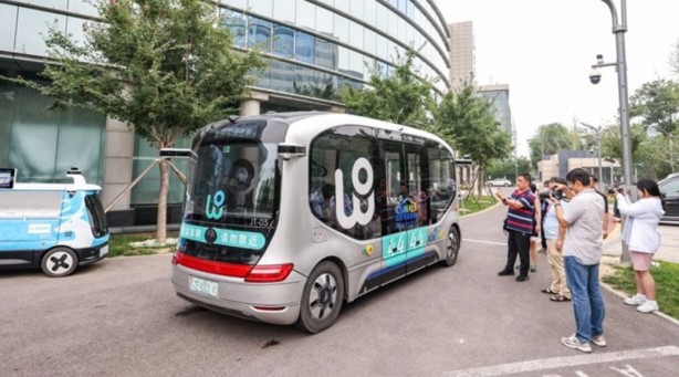 ABD'yi şok eden adım! Çinli robotaksi şirketi faaliyete geçiyor