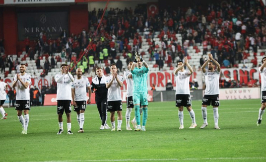 Foto - Aboubakar'ın vatandaşı Beşiktaş'a geliyor! Şok eden uyarı: Büyük fırsatın detayları ortaya çıktı