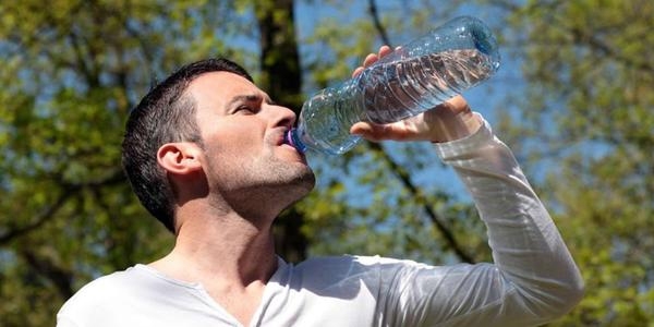 Foto - Aç karnına su içerseniz...