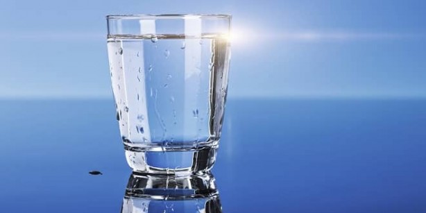 Foto - Aç karnına içilen suyun muhteşem etkisi