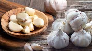 Foto - Aç karnına sarımsak yemenin inanılmaz faydaları: yok ediyor! Duyan duymayanlara haber etsin