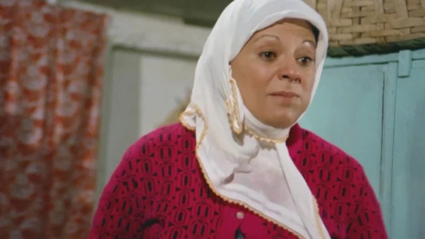 Foto - Açelya Akkoyun, başı açık, dizindeki etekle namaz kıldı! "Omzundaki başörtü çok güzelmiş"