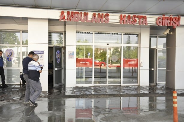Acemi kasaplar yine soluğu hastanede aldı