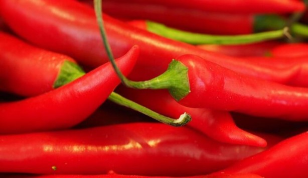 Acı biber düzenli tüketildiğinde sağlığa önemli katkılar sağlıyor.