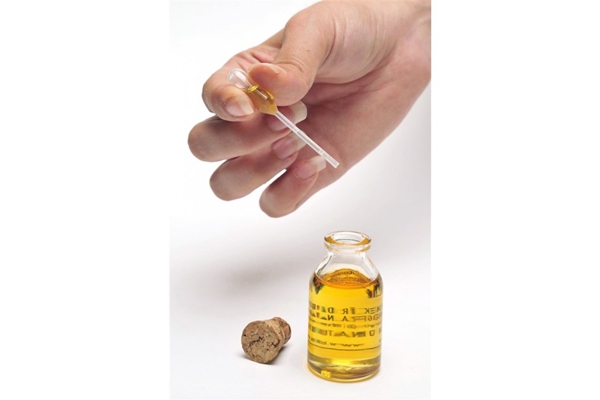 Foto - Acı elma yağı sivilceleri önlüyor!