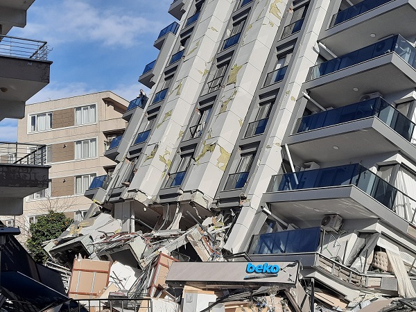 Foto - Acı gerçeği böyle ifade etti: "Hatay haritadan silinmiş"