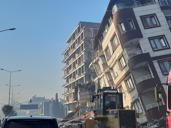 Foto - Acı gerçeği böyle ifade etti: "Hatay haritadan silinmiş"