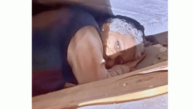 Foto - Acı içinde dökülen sevinç gözyaşları