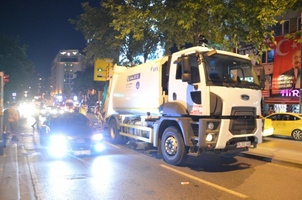 Foto - Acı kaza! İşitme engelli sürücü çöp kamyonunun altında can verdi