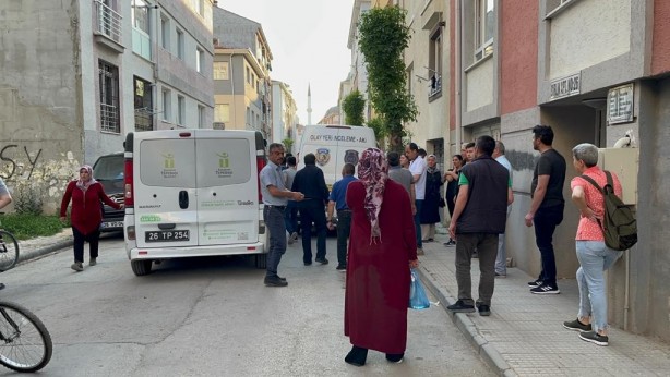 Foto - Acı ölüm! Odasının camını silerken düşen kadın hayatını kaybetti