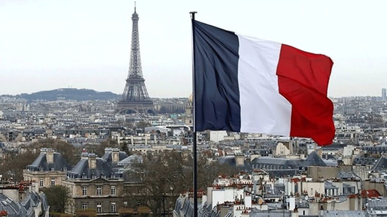 Açık alanda sigara içmek yasaklandı: ''Tütünsüz bir nesil yetiştirmek mümkün ve şimdi başlıyor!''