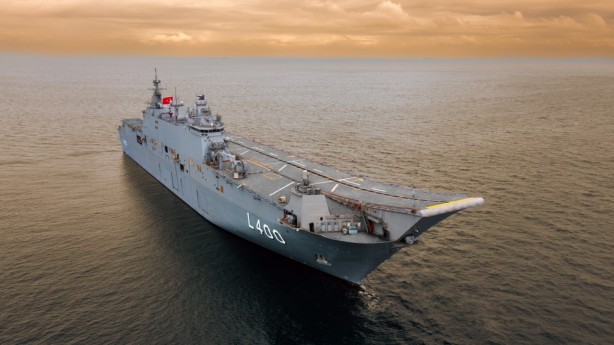 Foto - Açıkça ilan ettiler! İki ülke Türk uçak gemisi TCG Anadolu'yu imha etmek için harekete geçti