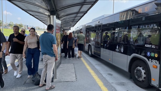 Foto - Yola çıkacak İstanbullular aman dikkat! Metrobüs hatları değişiyor