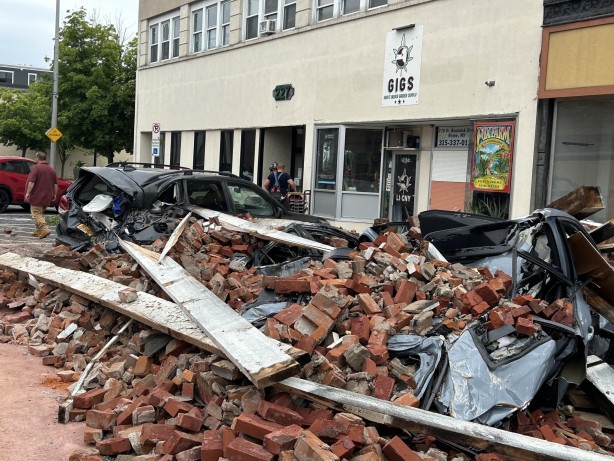 Foto - Acil durum ilan edildi! New York'u hortum vurdu