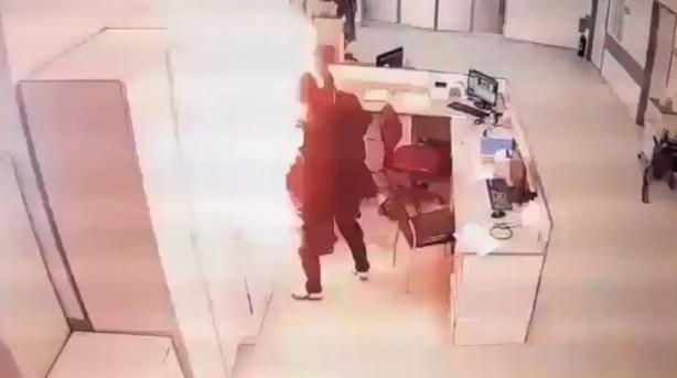 Foto - Acil serviste dehşet dolu anlar! Böyle görüntülendi