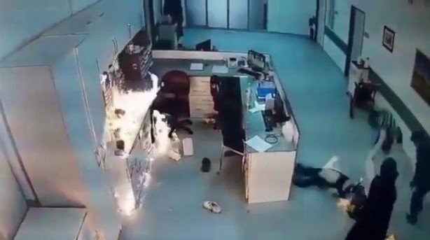 Foto - Acil serviste dehşet dolu anlar! Böyle görüntülendi