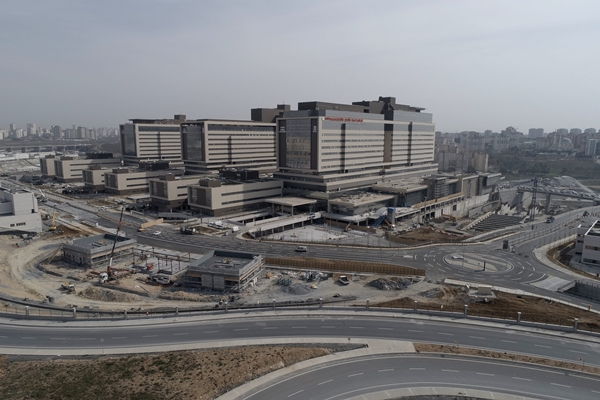 Foto - Açılışına artık saatler kaldı! Başakşehir Şehir Hastanesi'nin son hali havadan böyle görüntülendi