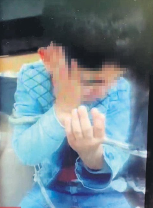 Foto - Acımasız babadan intikam işkencesi! Eşine kızıp hıncını 4 çocuğundan çıkardı
