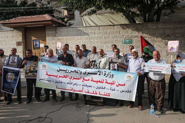 Foto - Açlık grevindeki Filistinli tutuklular için destek gösterisi! Acil müdahale çağrısı