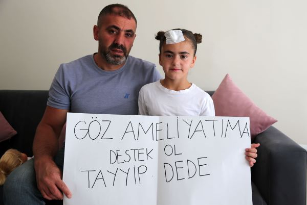 Foto - Açtığı pankarta "Tayyip Dede"si sessiz kalmadı