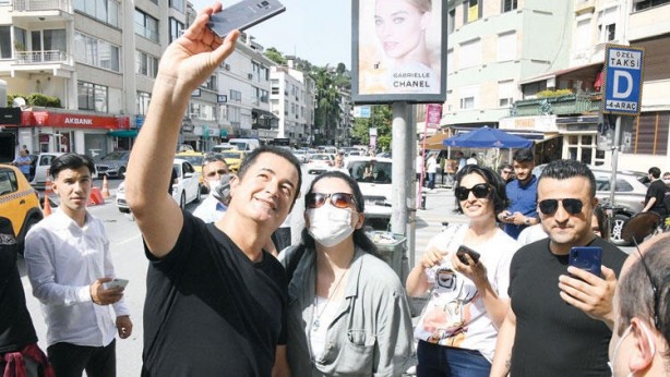 Foto - Acun Ilıcalı sosyal mesafeyi hiçe saydı