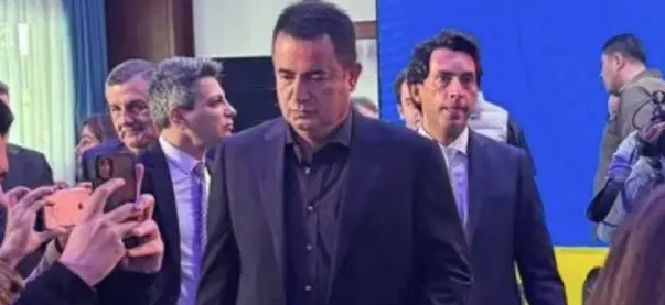 Acun Ilıcalı Survivor’dan bıktı ve Fenerbahçe’ye geldi! Fenerbahçe Başkanı Ali Koç'tan büyük sürpriz! Resmen belli oldu