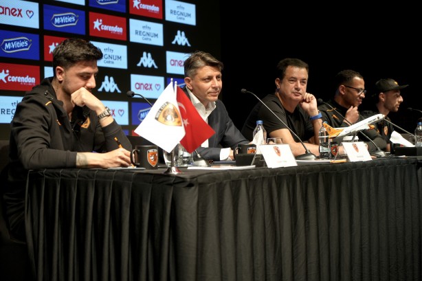 Foto - Acun Ilıcalı'dan sürpriz "yabancı hakem" önerisi: Ozan, heyecandan yerinde duramıyor! 