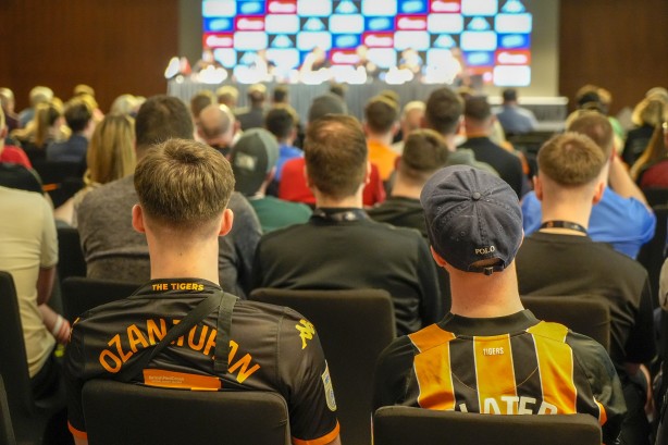 Foto - Acun Ilıcalı'dan sürpriz "yabancı hakem" önerisi: Ozan, heyecandan yerinde duramıyor! 