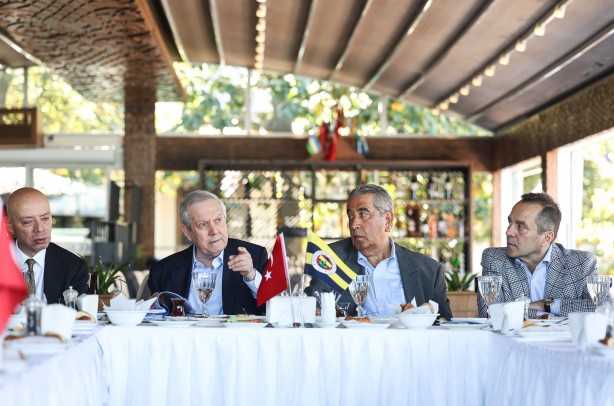 Foto - Acun Ilıcalı'nın eski Ak Partili millivekili amcası Mustafa Ilıcalı da devreye girdi... Aziz Yıldırım'a olay sözler! "İftira atıp kurtulamaz"