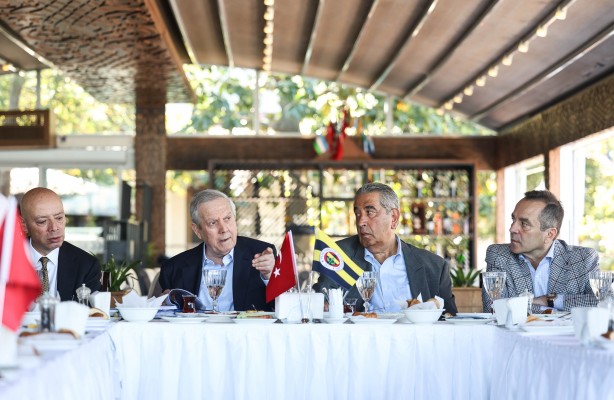 Foto - Acun Ilıcalı'nın eski Ak Partili millivekili amcası Mustafa Ilıcalı da devreye girdi... Aziz Yıldırım'a olay sözler! "İftira atıp kurtulamaz"