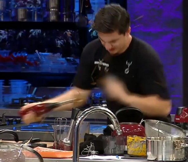 Foto - Acun iyice zıvanadan çıktı! Ahlaksızlıktan sonra şimdi de kandan besleniyor