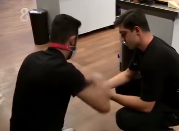 Foto - Acun iyice zıvanadan çıktı! Ahlaksızlıktan sonra şimdi de kandan besleniyor