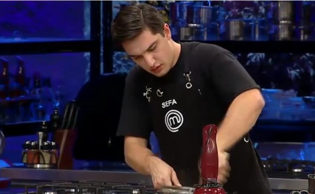 Foto - Acun iyice zıvanadan çıktı! Ahlaksızlıktan sonra şimdi de kandan besleniyor