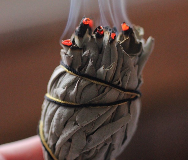 Foto - Adaçayı yakmanın 9 şifası