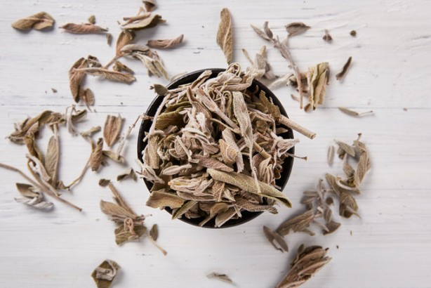 Foto - Adaçayı yakmanın 9 şifası