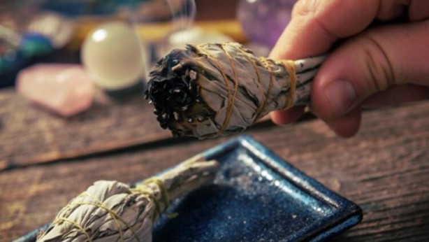 Foto - Adaçayı yakmanın 9 şifası