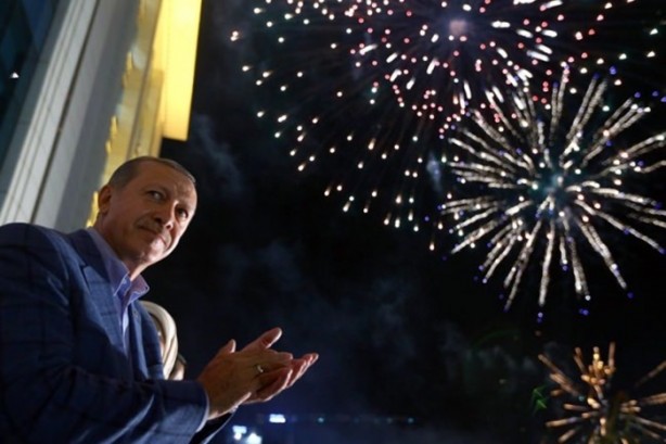 Foto - Adalet ve Kalkınma Partisi 15 yaşında!