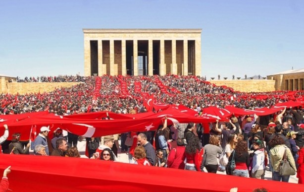 Foto - Adalet ve Kalkınma Partisi 15 yaşında!