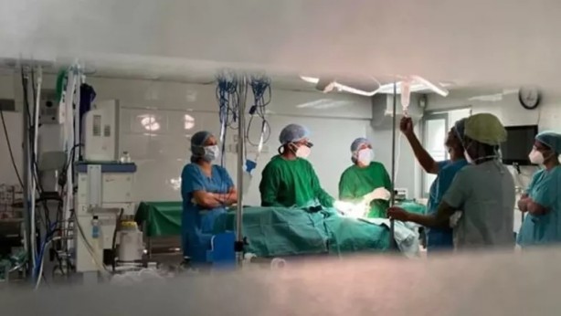 Foto - Adamın içinden çıktı! Doktorları bile şaşırtan dünya rekoru